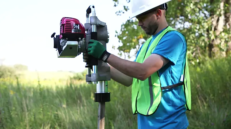 Rhino Fence Pro GPD-40 gas post driver setting temporary fence posts