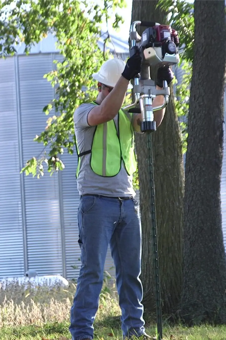 rhino-multi-pro-gpd45-xa-driving-t-post