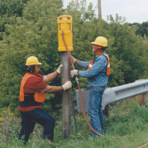 PD140 Pneumatic Post Driver