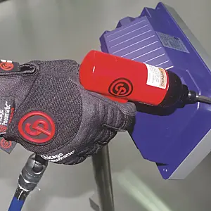 cpi-cp2141_cp21_series_screwdriver_application Chicago Pneumatic CP2141 Series - Impact Screwdrivers - application