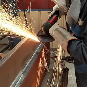 Chicago Pneumatic CP3750 Series- Angle Grinders - application