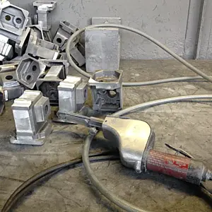 Chicago Pneumatic CP5080 Series -  Belt Sanders - application