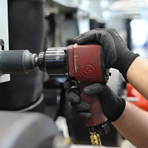 Chicago Pneumatic CP6060/CP6070 Series - Impact Wrenches - application
