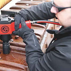 cpi-cp67x3_appli3 Chicago Pneumatic CP6763/CP6773 Series - Impact Wrenches - application