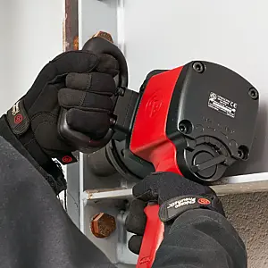 CP6910-P24 - D-handle - application