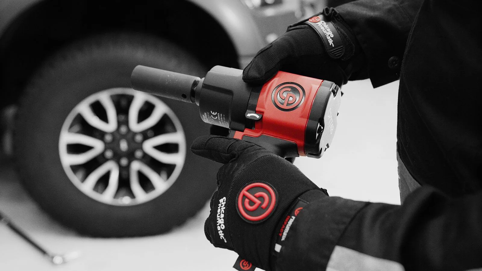 Chicago Pneumatic CP7748 Series - Impact Wrenches - application