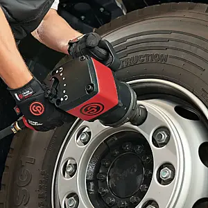 cpi-cp7776_appli2_color Chicago Pneumatic CP7776 Series - Impact Wrenches - application