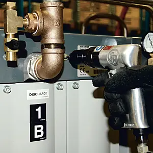 cpi-cp781_classic_screwdriver_application Chicago Pneumatic CP780/CP781 Series - Cushion Screwdrivers - application