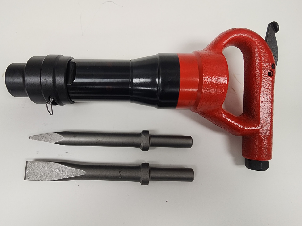 M43R Chipping Hammer - 4 Bolt 3" x .680" Round with Bolt-on Ball-type Retainer (no spring needed)